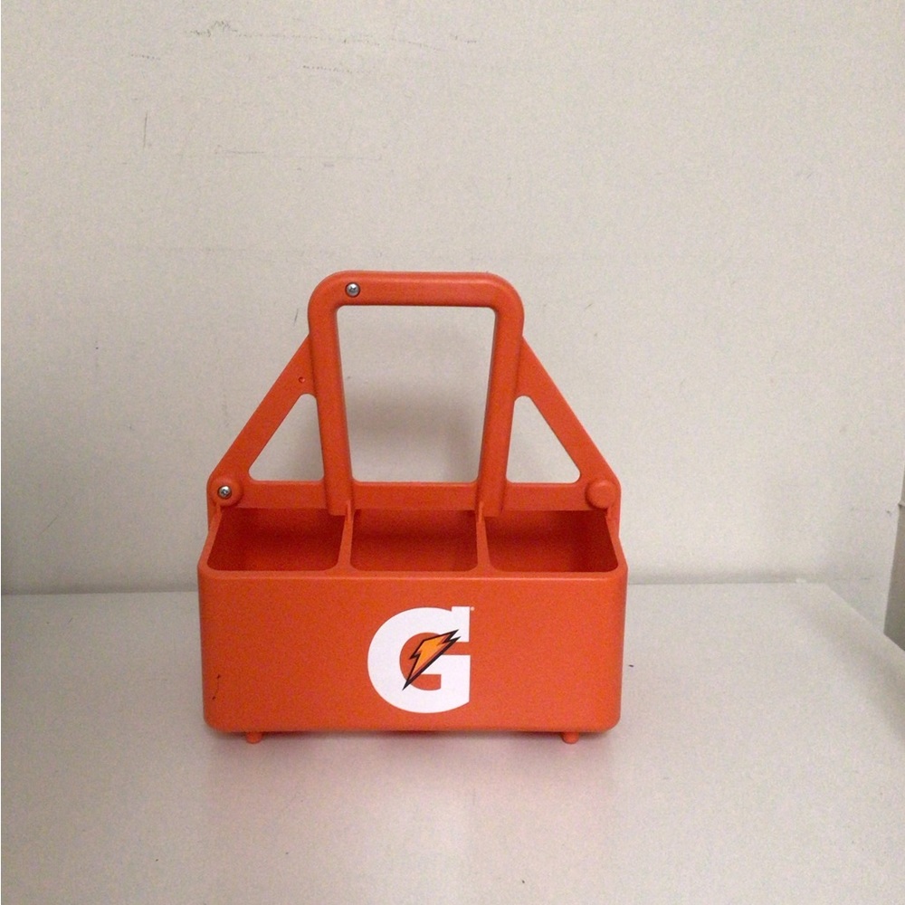 Gatorade 6 pack 32 oz sport water squeeze bottle
